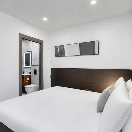 Urban 19 Residences Grand Inn